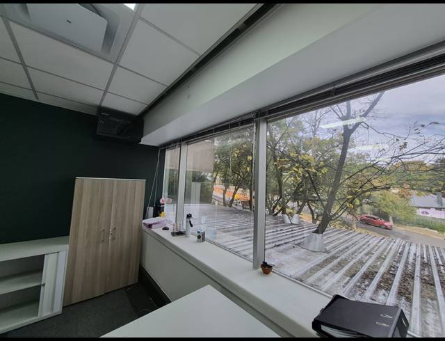 30M² OFFICE TO LET IN ROSEBANK